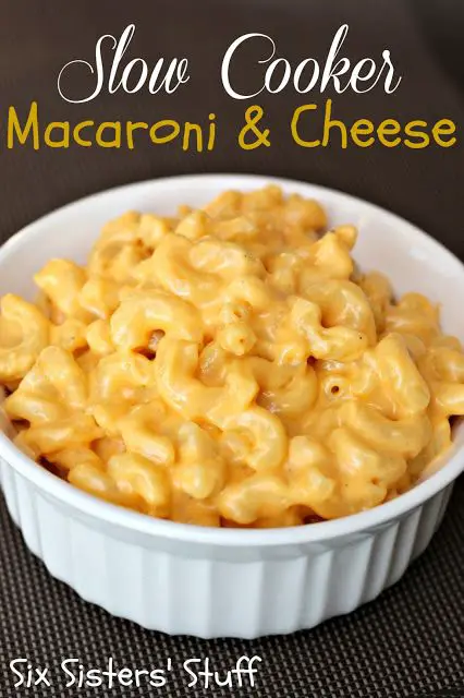Super easy slow cooker macaroni and cheese recipe. Ready in 2 hours!