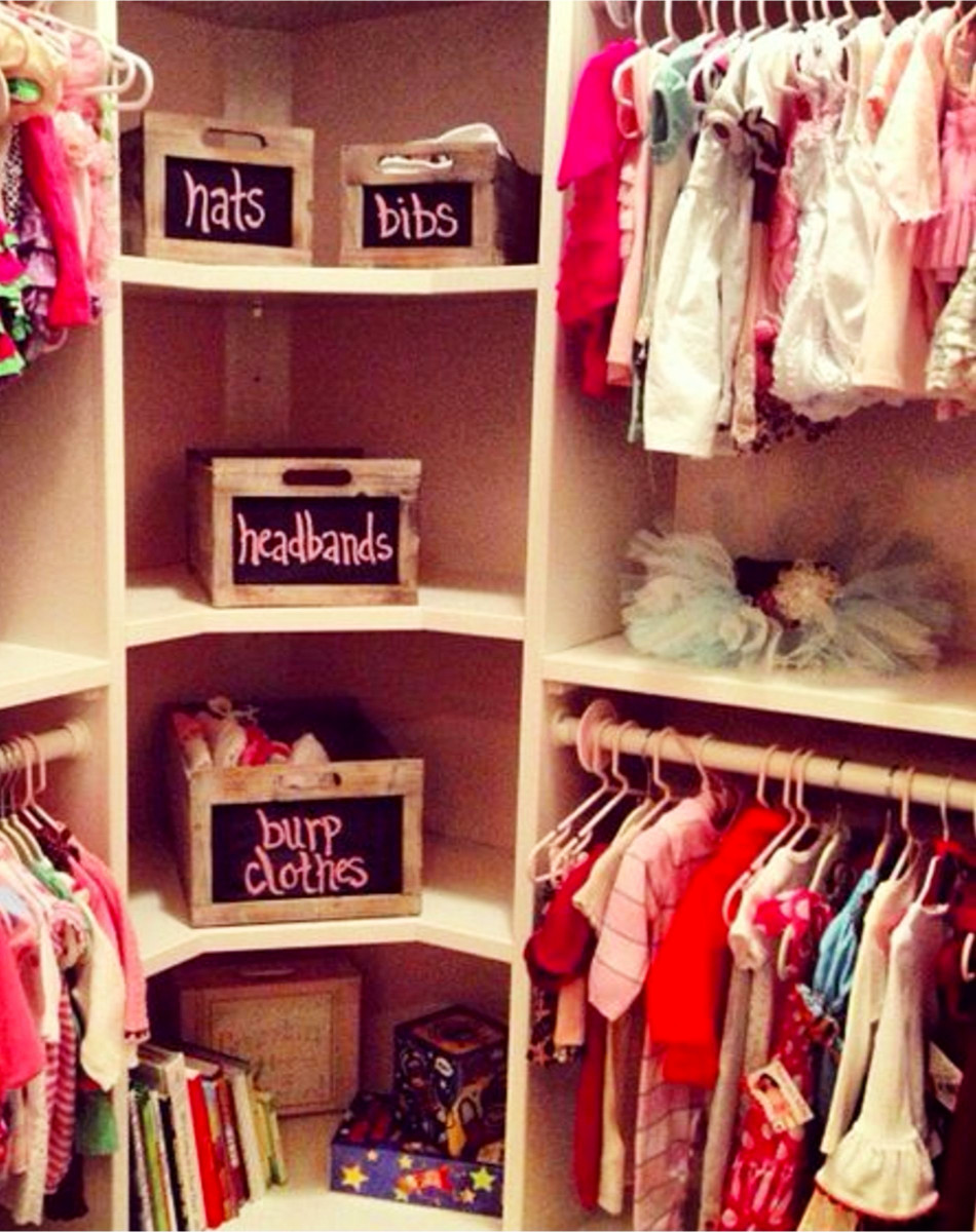 Baby girl nursery closet organization - great way to organize your baby girls clothes and hair items in the nursery closet