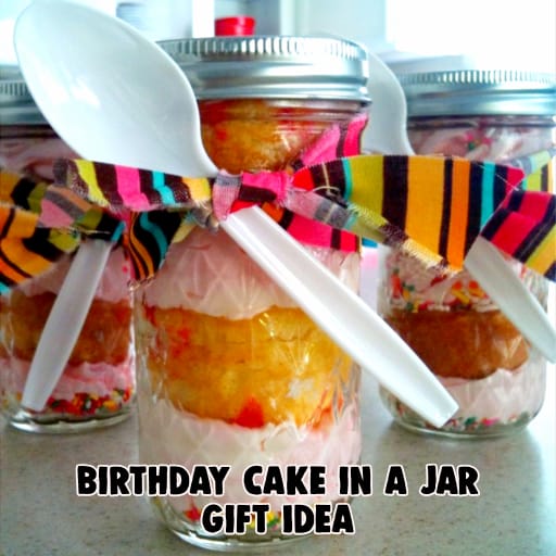 Cake in a Jar - birthday cake in a jar gift ideas and more mason jar cake recipes and creative cupcakes in a jar ideas