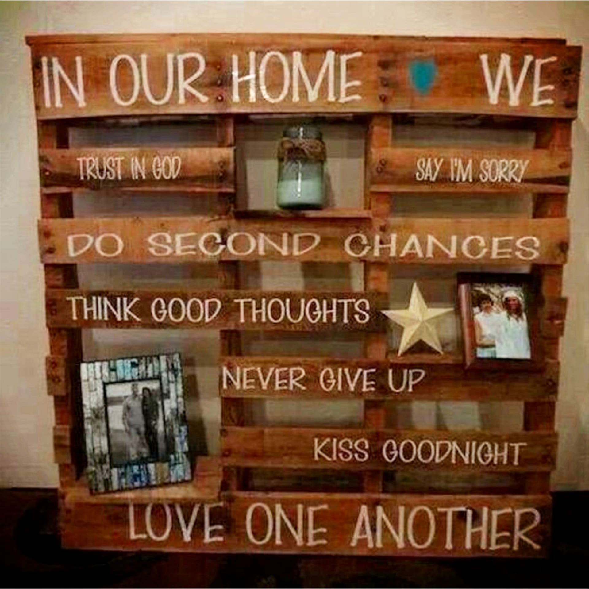Pallet Projects - easy pallet projects ideas to make or sell - DIY pallet wall sign 'in our home' saying - makes a great handmade gift too