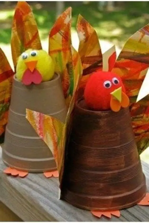 Fall Crafts For Kids of All Ages - Fun and Easy Fall Crafts and Craft Projects for Kids to Make - fun and easy turkey crafts made with painted solo cups. 