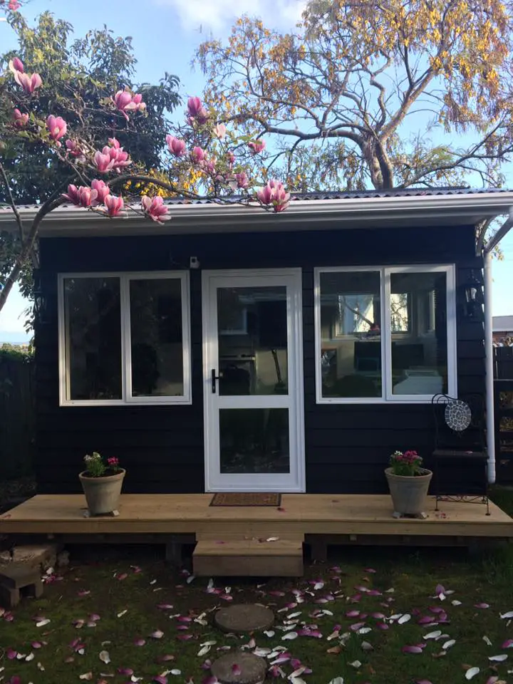 SHE SHED IDEA!  Love It!  Shedqaurters are small backayrd offices in a shed like building.  I want one!  Lots more pictures of She Sheds (and HE sheds) on this page.