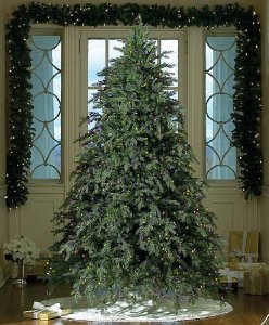 FAKE Christmas Trees that Look REAL! These are the most realistic fake Christmas trees