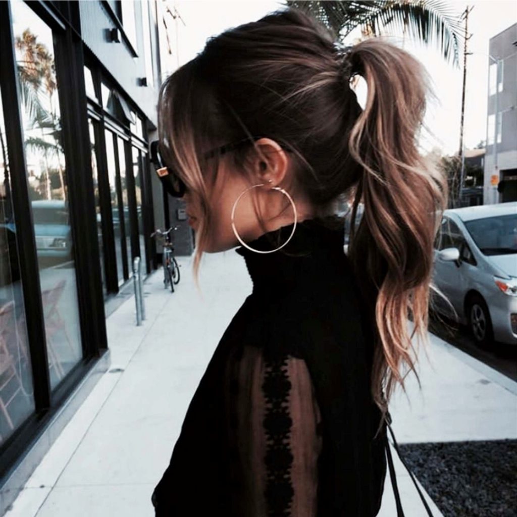High messy ponytail hairstyle ideas