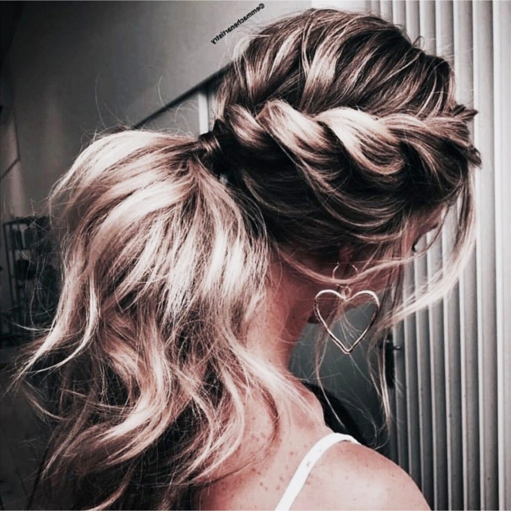 Love these ponytail hairstyles! This one with the twist braid is so pretty