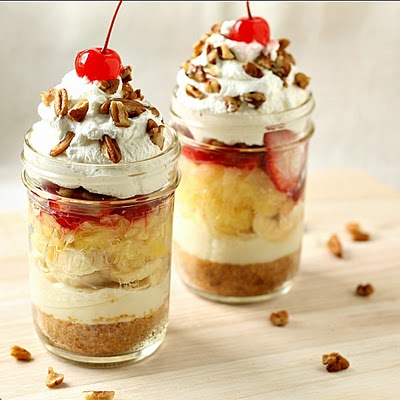 mason jar cupcakes wedding idea: banana split cup cakes in a jar for your wedding dessert table - or at your bridal shower 