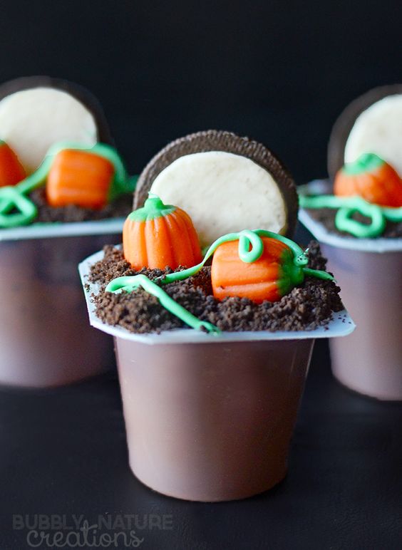 Halloween Pudding Cups Snack Idea