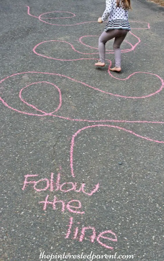 sidewalk chalk activity for toddlers and kids