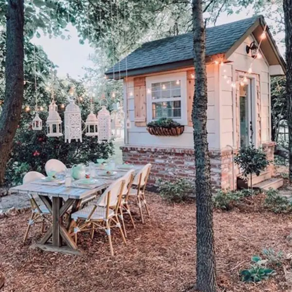 SHE SHEDS!  I Love all these She Shed ideas for my backyard - Shedquarters are my dream home office!