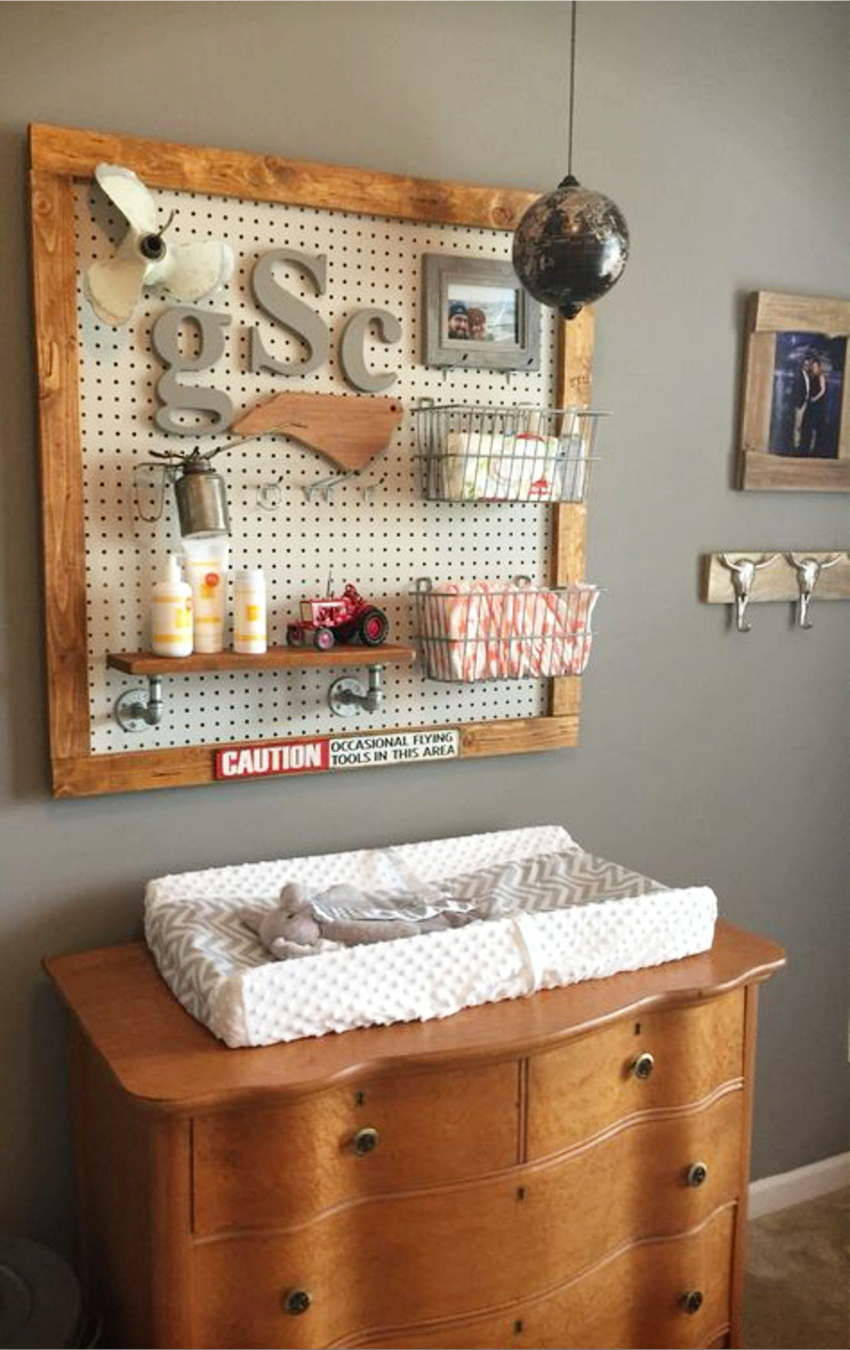 Nursery Ideas and Baby room ideas for baby boy - rustic nursery ideas - super cute and easy DIY nursery decorating ideas to copy. 