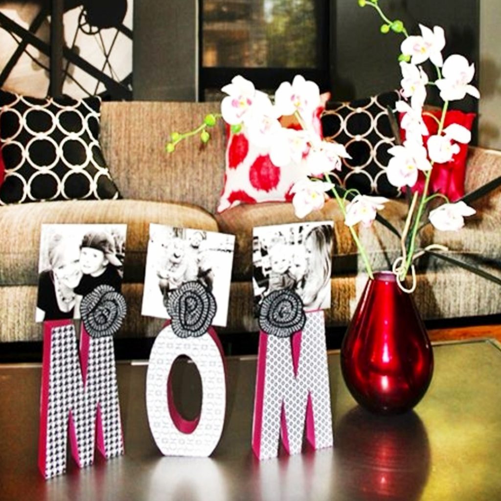 DIY gifts for mom kids can make - #diygiftsformom #mothersday #mothersdaygiftideas #giftsformom #diygifts #diyideas #craftsforkids #mothersdaygift #mothersdayideas #kidsactivities #kidscraftideas #momhacks #giftsforher #birthdaygiftsformom