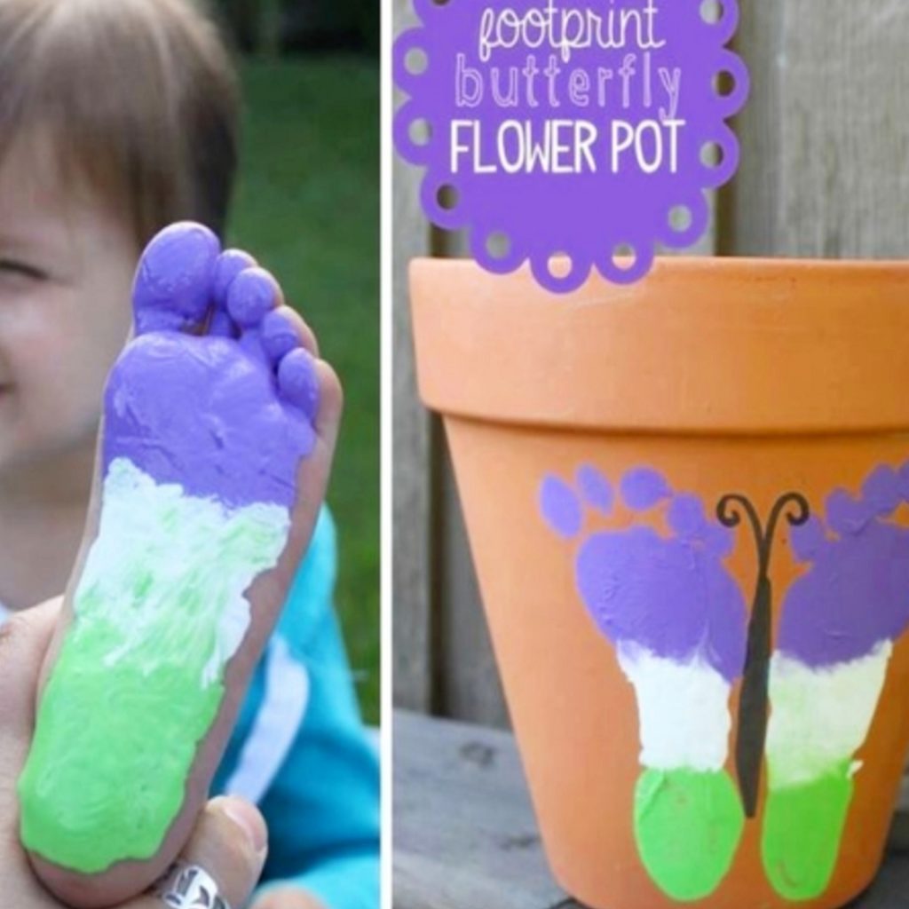 DIY gifts for mom kids can make - #diygiftsformom #mothersday #mothersdaygiftideas #giftsformom #diygifts #diyideas #craftsforkids #mothersdaygift #mothersdayideas #kidsactivities #kidscraftideas #momhacks #giftsforher #birthdaygiftsformom