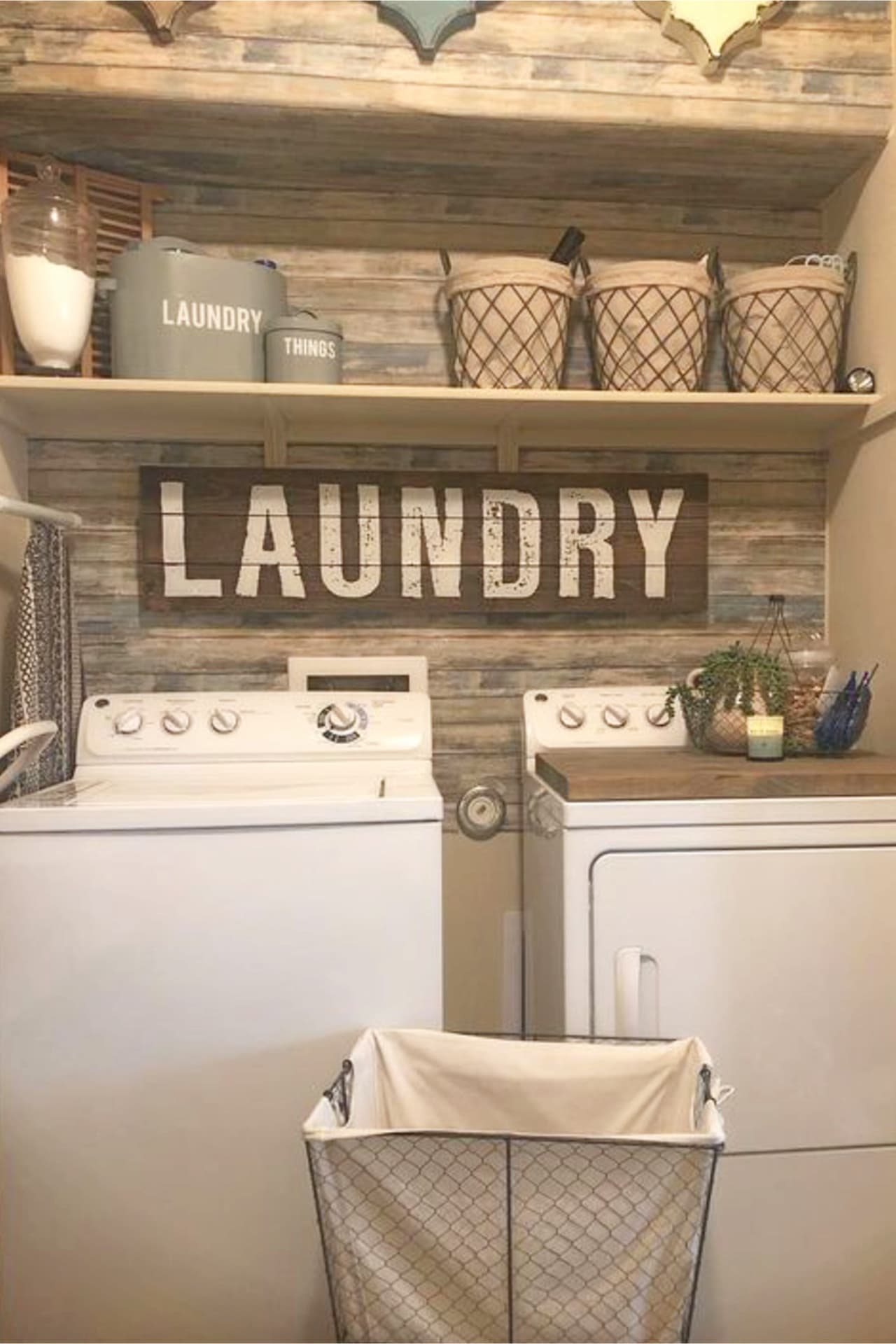 Small laundry room ideas- farmhouse laundry nook / laundry closet with apllet wall, laundry room shelves and farmhouse laundry baskets in a small farmhouse laundry nook