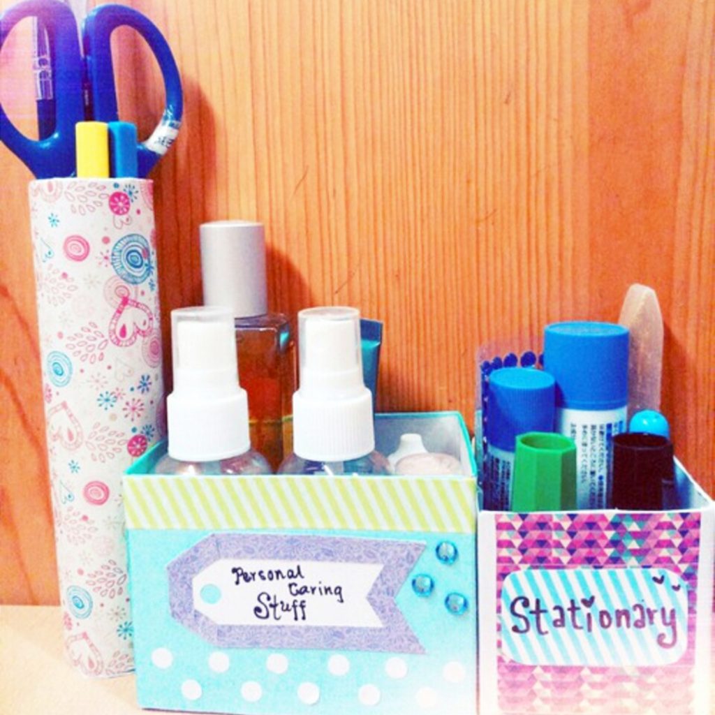 Cute college dorm room ideas! I love this simple and cheap DIY idea for organizing my stuff in my dorm room! #dormroomideas #gettingorganized