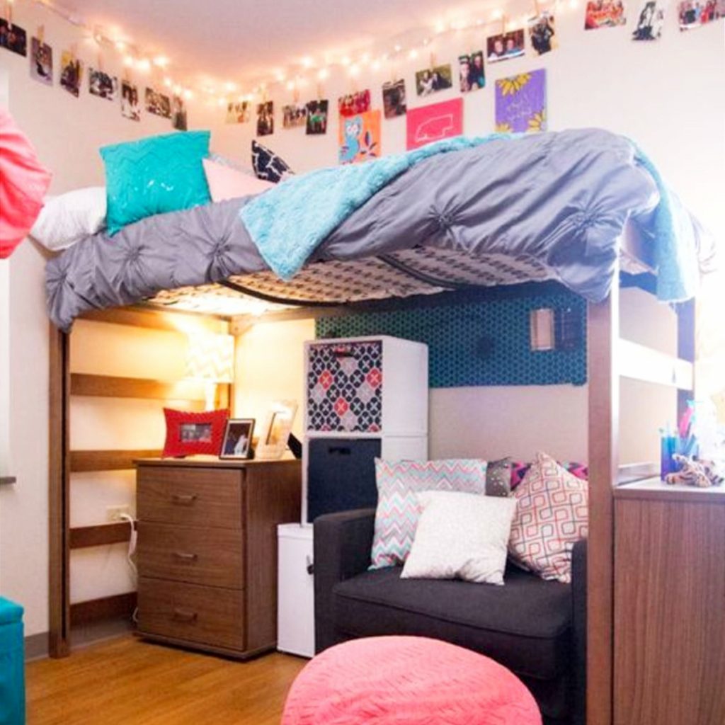 35+ dorm room tips, hacks and ideas every college student should know #dormroomideas #gettingorganized #goals