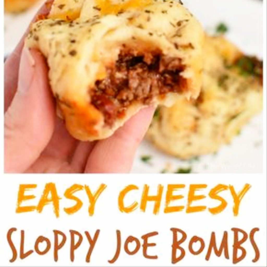 easy sloppy joe muffins  - easy recipes kids can make #easyrecipeskidscanmake #easyrecipesforkids #recipesforkids #kidsactivities #kidscooking #easyrecipes #simpleideasforkids #afterschoolsnacks #kids #easyrecipe #kidsinthekitchen #healthysnacksforkids #healthymeals #craftsforkids