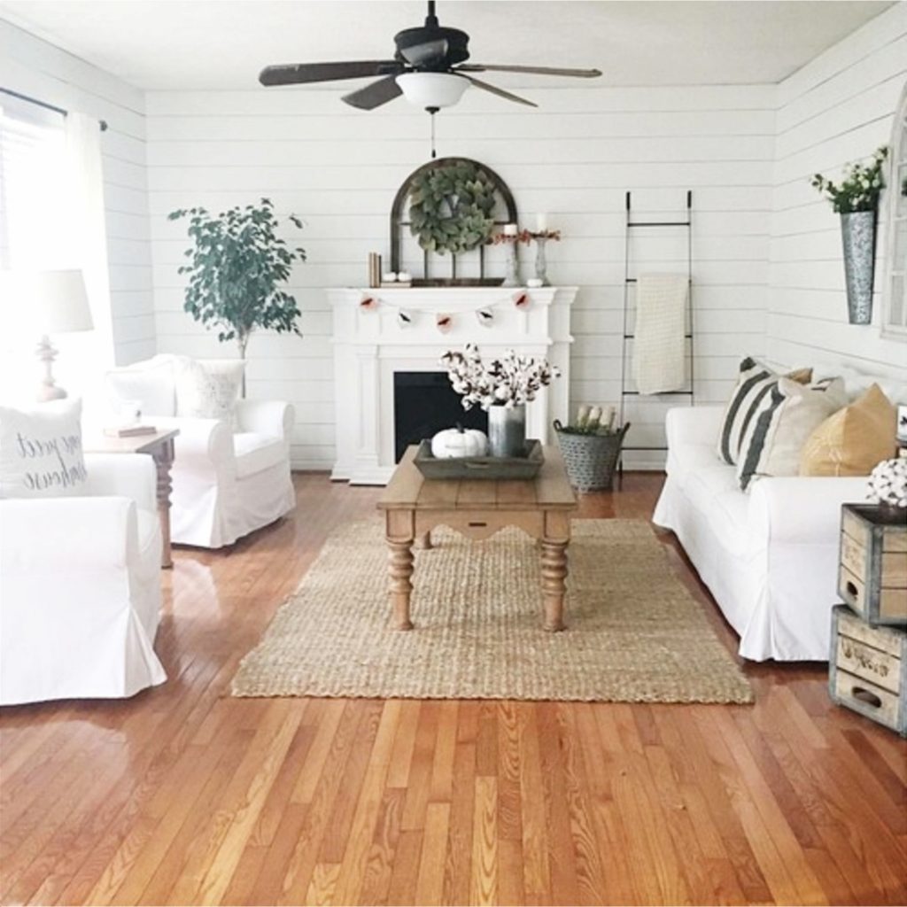 Farmhouse Look on a Budget - How To Create Farmhouse Look in your Home on a Budget - Old Farmhouse Decorating Ideas and Pictures #farmhousedecorideas #farmhousestyle #diyhomedecor #decoronabudget