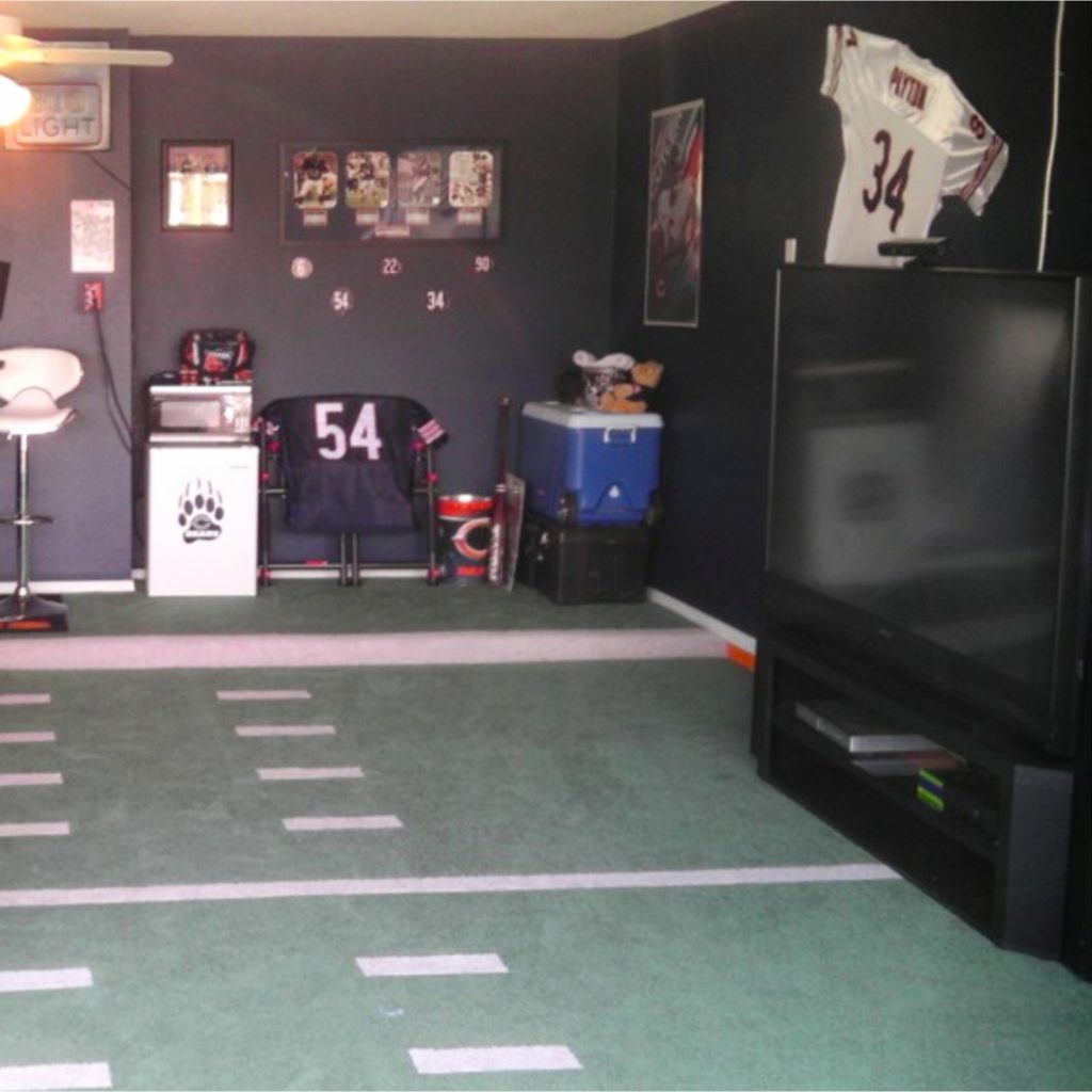 Man Cave Ideas - Garage Man Cave Ideas on a Budget - Cheap ways to turn your garage into a man cave - Cheap DIY Man Cave Ideas  #mancaveideas #garageideas #mancavegarage #garagemancaveideasonabudget #diyhomedecor