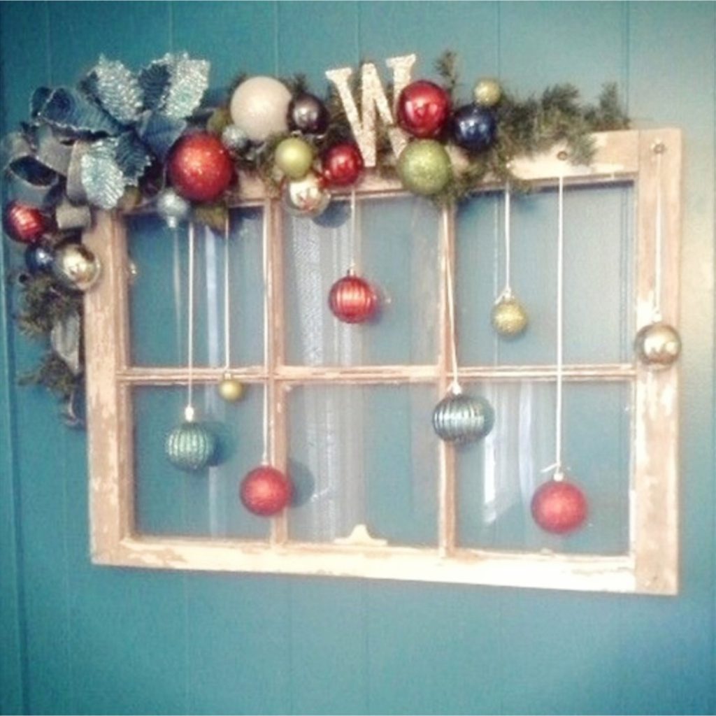 Old Window Crafts - DIY Window Frame Craft Ideas - DIY projects with old window frames #diyhomedecor #oldwindows #repurposed #projectstotry