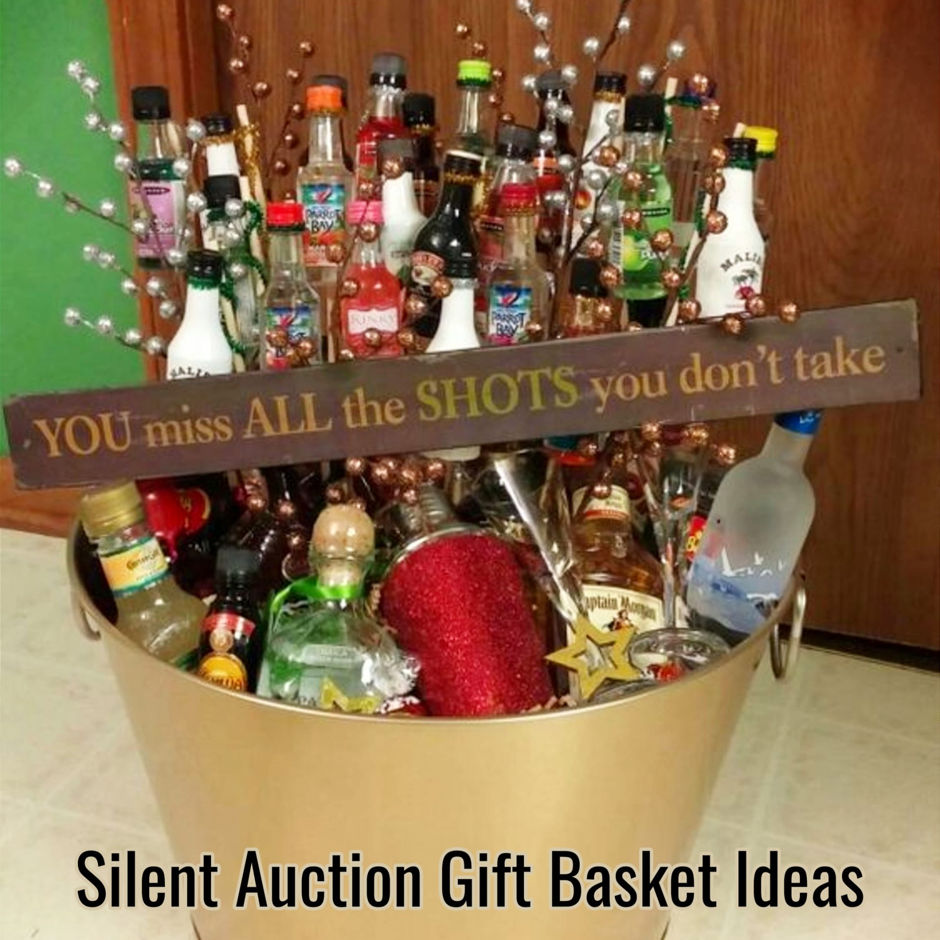 Silent auction gift basket ideas and raffle basket ideas for fundraisers and schools fundraising evens.  Unique and creative silent auction gift basket ideas