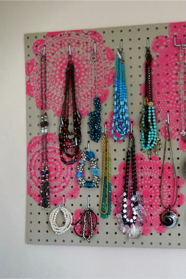 Hanging Jewelry Organizers - Easy DIY hanging jewelry organizer ideas for organizing jewelry