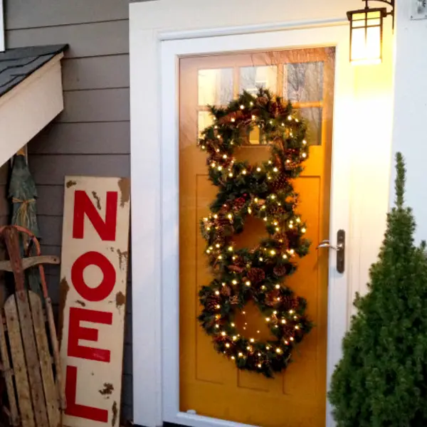 DIY decorating ideas for Christmas - triple wreath or a wreath trio idea