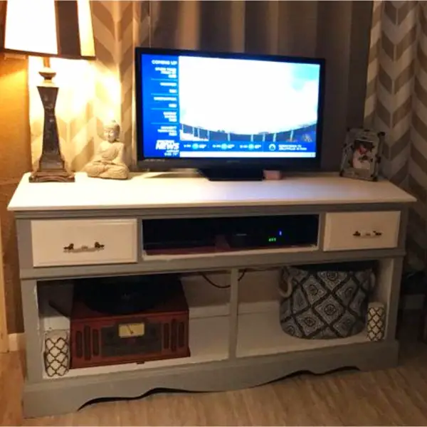 Repurposed dresser - DIY dresser makeover ideas - a free dresser someone was going to throw away turned into a TV stand! Old dresser ideas - repurposed dressers - how to repurpose a dresser without drawer