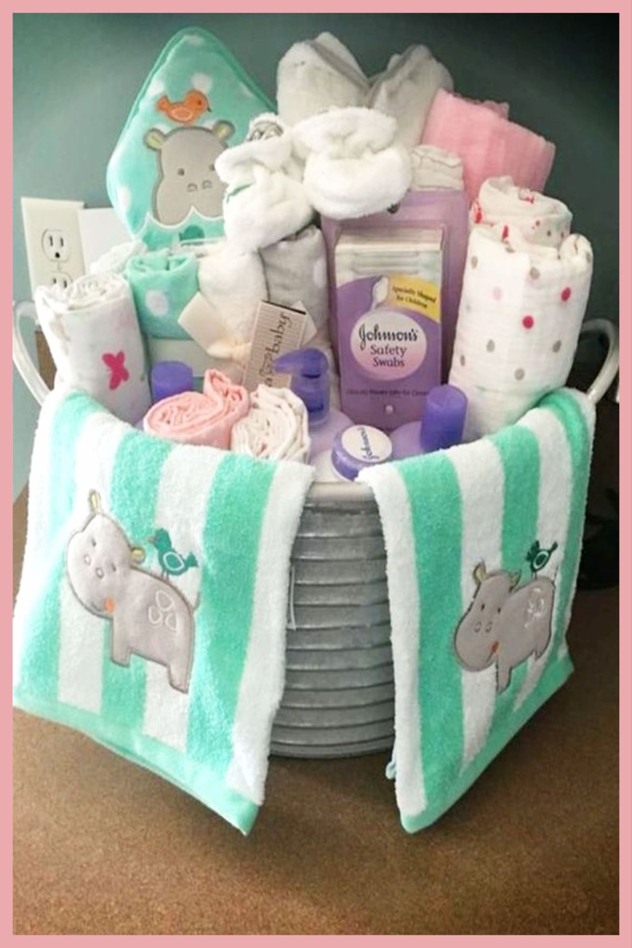 Baby shower gift basket ideas - unique and easy DIY baby shower gift ideas for unknown gender