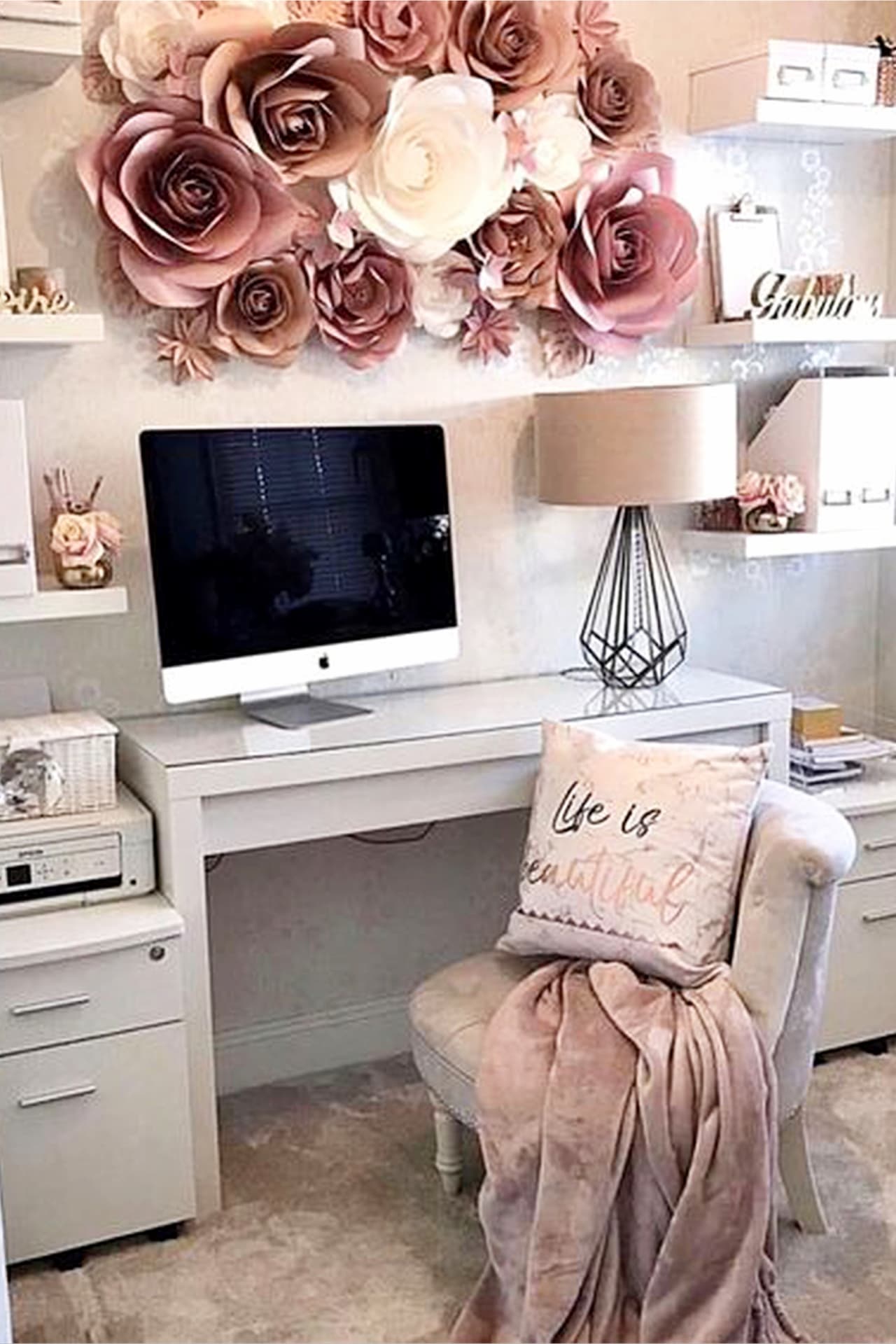 Pretty and feminine home office ideas for women and Girl Bosses!  Work from home?  You NEED a beautiful workspace to spark your creativity.  The rose gold /dusty rose home office decor accents are gorgeous!