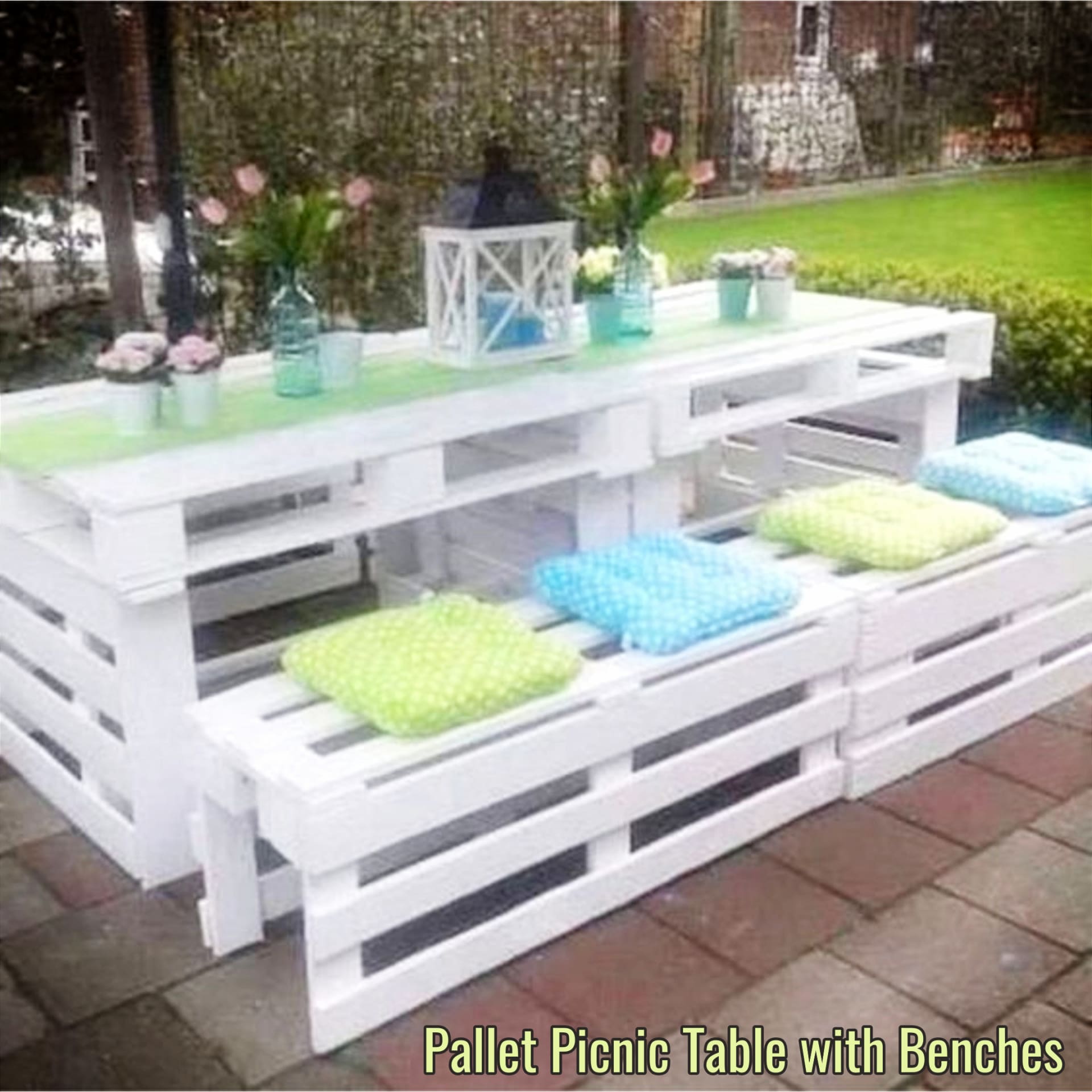 Pallet Projects - Easy DIY outdoor pallet furniture and pallet projects to make or sell - VERY clever pallet projects!  Pallet picnic table with benches all made from old pallet wood