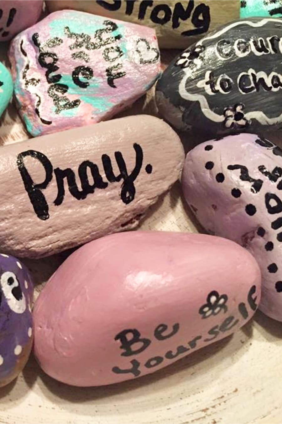 crafts to do when your bored with a friend - simple rock painting ideas