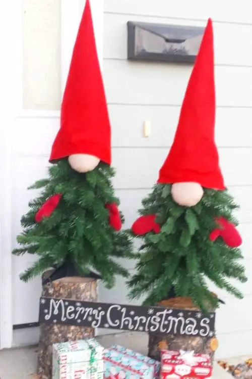 Outdoor Christmas Gnomes Trees DIY instructions to decorate your front porch this Christmas. Learn how to make a Christmas tree gnome here...
