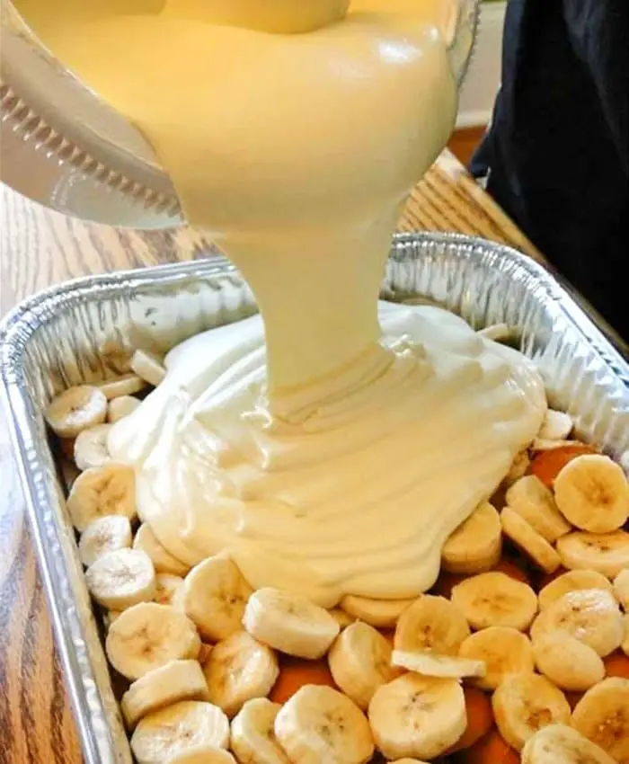 Mother's Day potluck dessert ideas for a crowd - church ladies banana pudding recipe