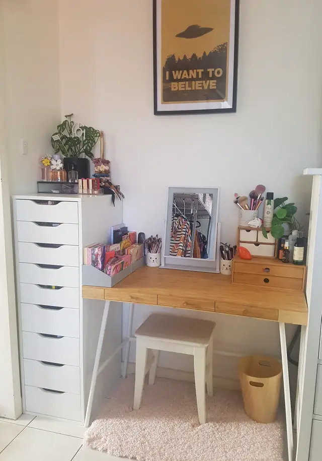 makeup storage for small spaces, dorms and apartments