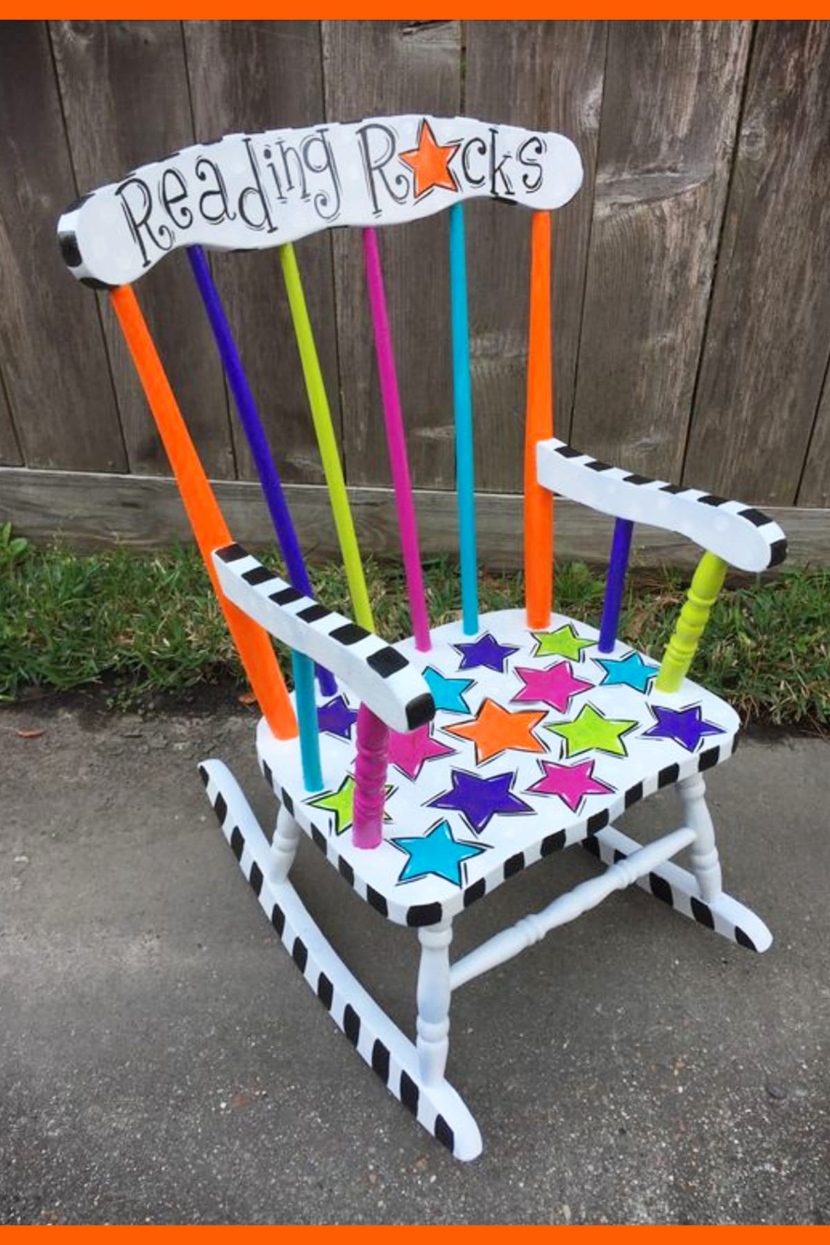 reading rocking chairs for teachers and librarians - these hand painted chairs are cute DIY projects to try