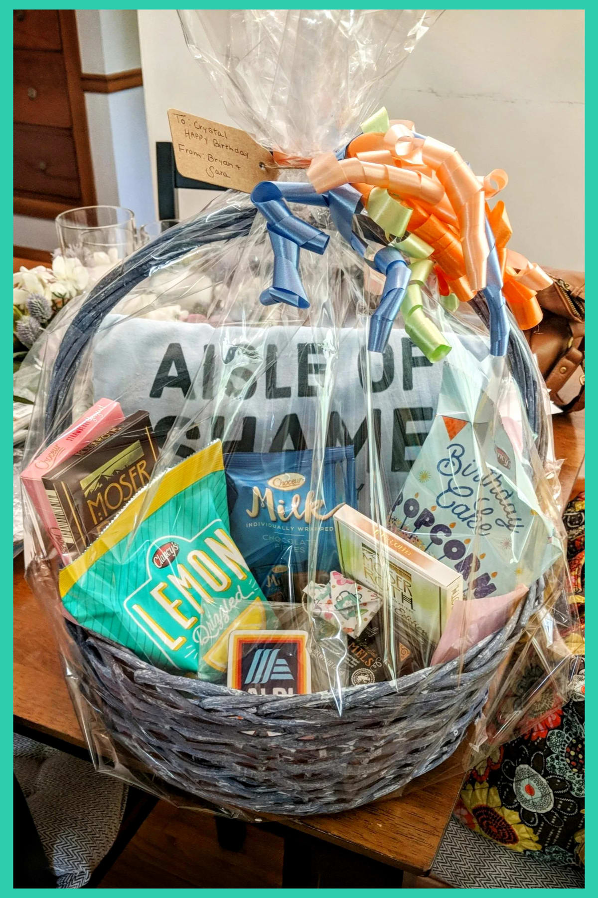 Homemade gift baskets - creative DIY gift basket ideas for the one who LOVES shopping at Aldi