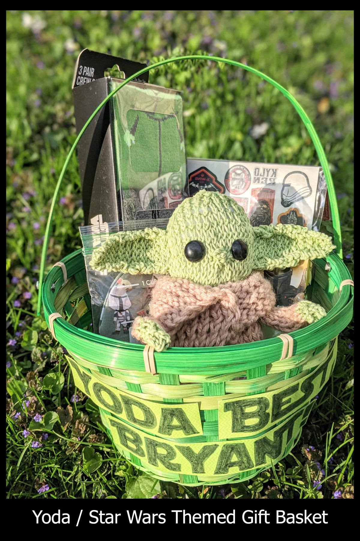 Homemade gift baskets - Yoda / Star Wars themed gift basket ideas