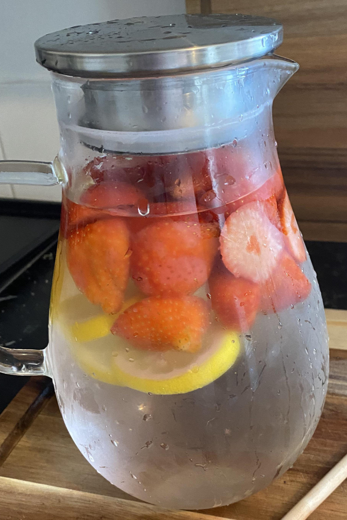strawberry lemon infused fruit water