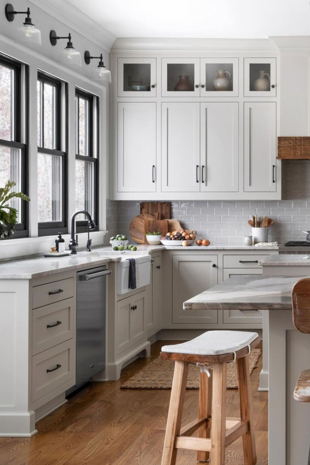 Gray and white kitchen ideas